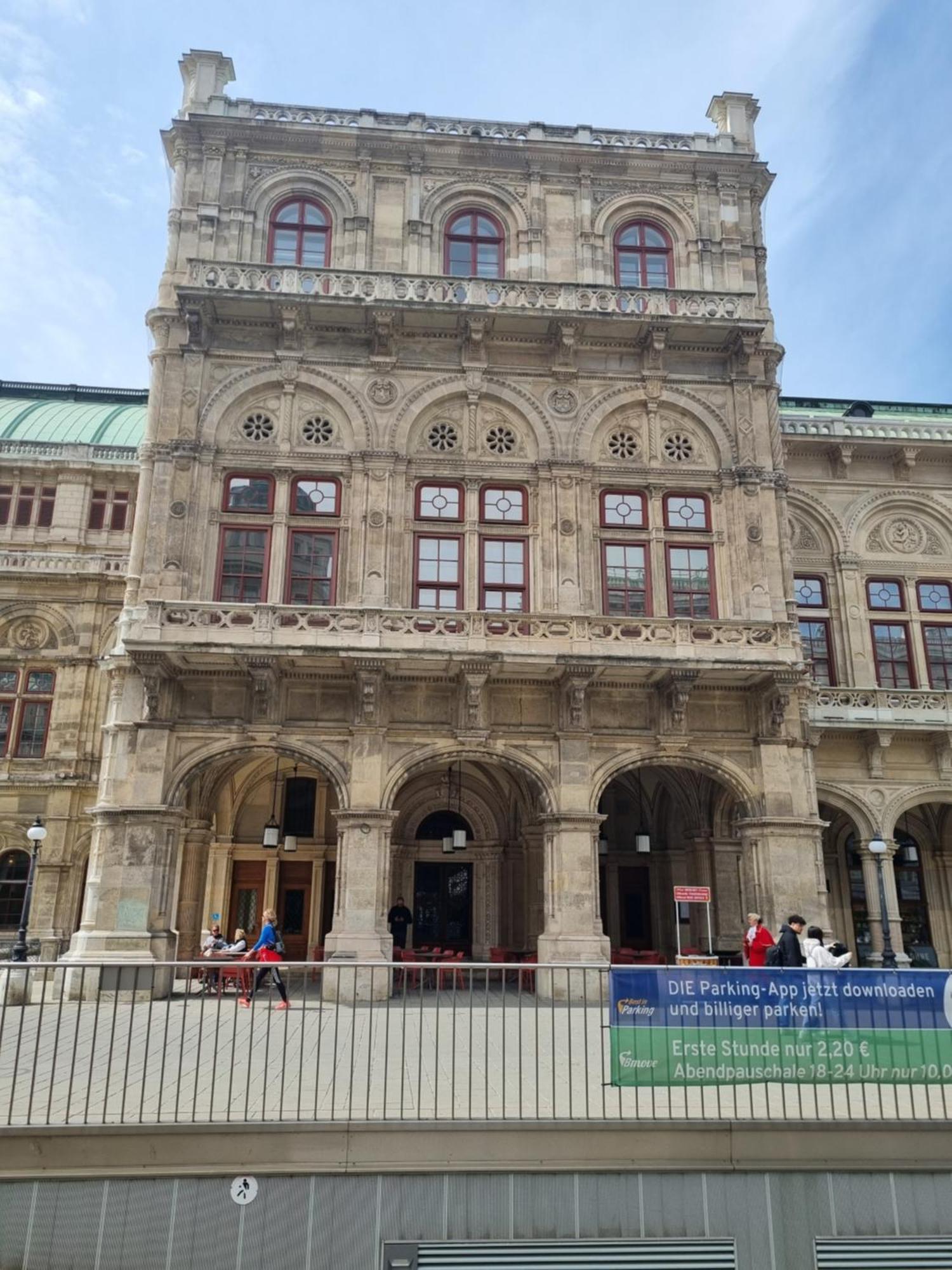 Prestige Vienna Apartment ภายนอก รูปภาพ