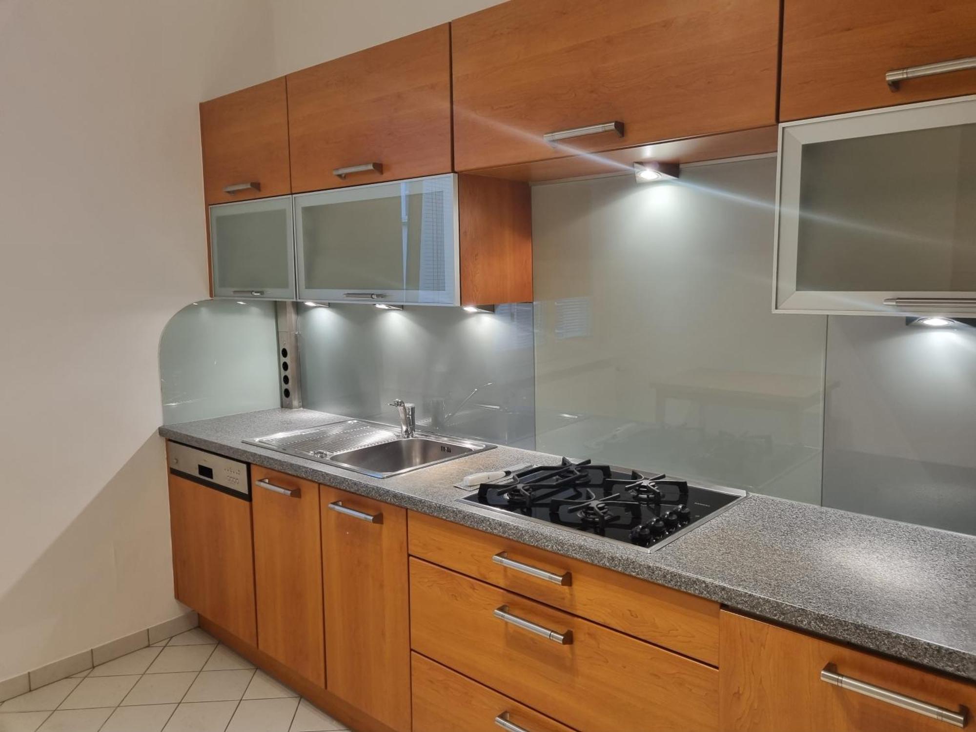 Prestige Vienna Apartment ภายนอก รูปภาพ